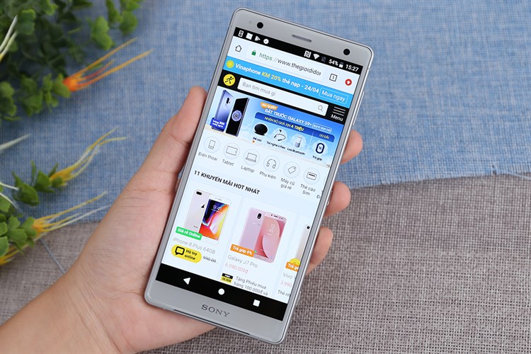 Điện thoại Sony Xperia XZ2