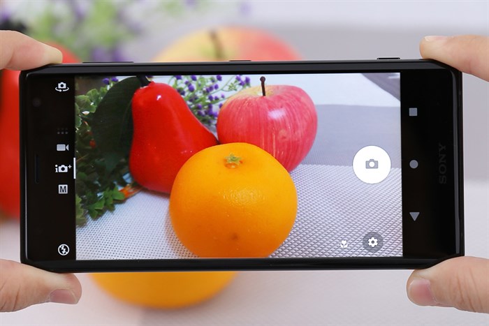 Điện thoại Sony Xperia XZ2