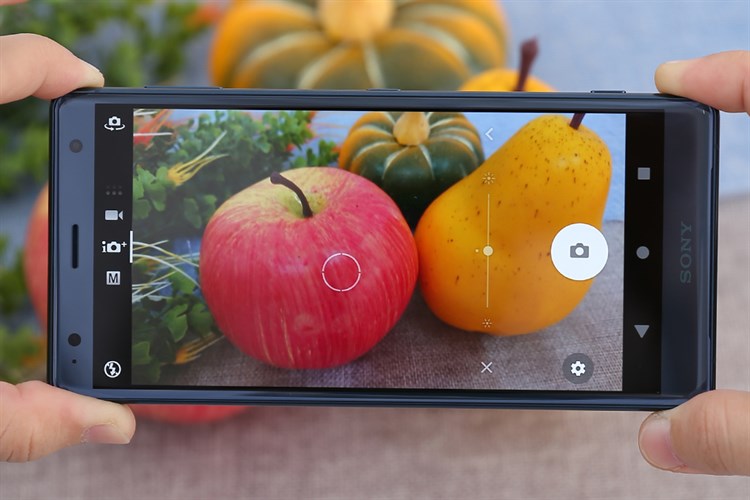 Điện thoại Sony Xperia XZ2