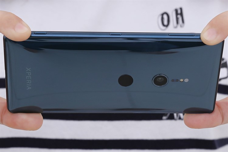 Điện thoại Sony Xperia XZ2