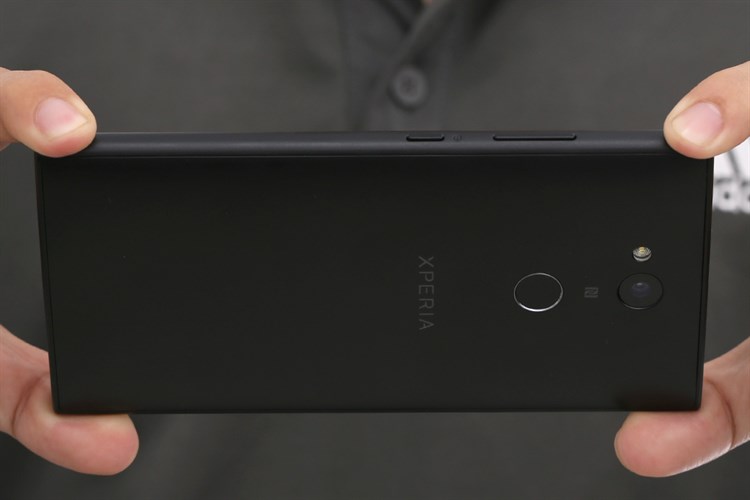 Điện thoại Sony Xperia L2
