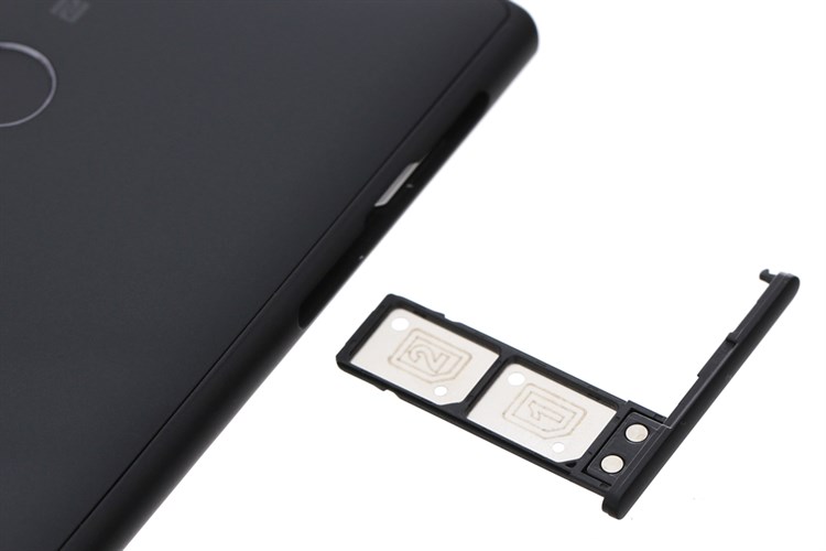 Điện thoại Sony Xperia L2