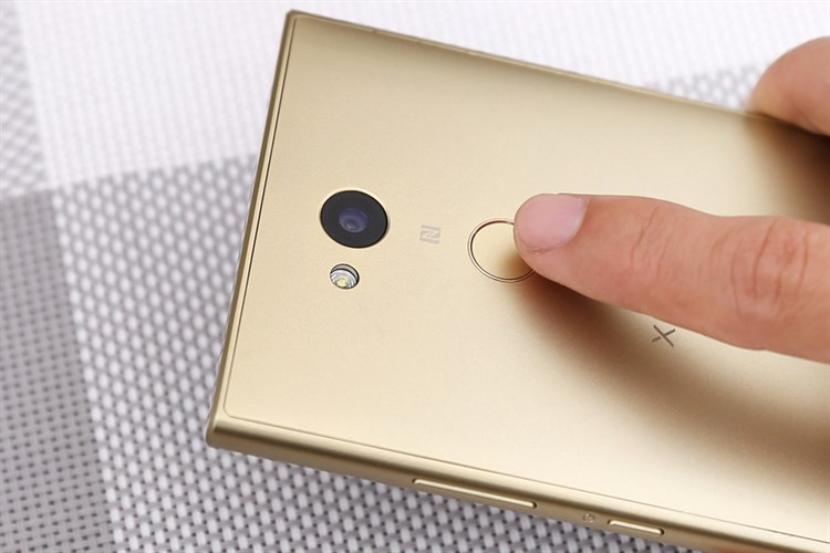 Điện thoại Sony Xperia L2