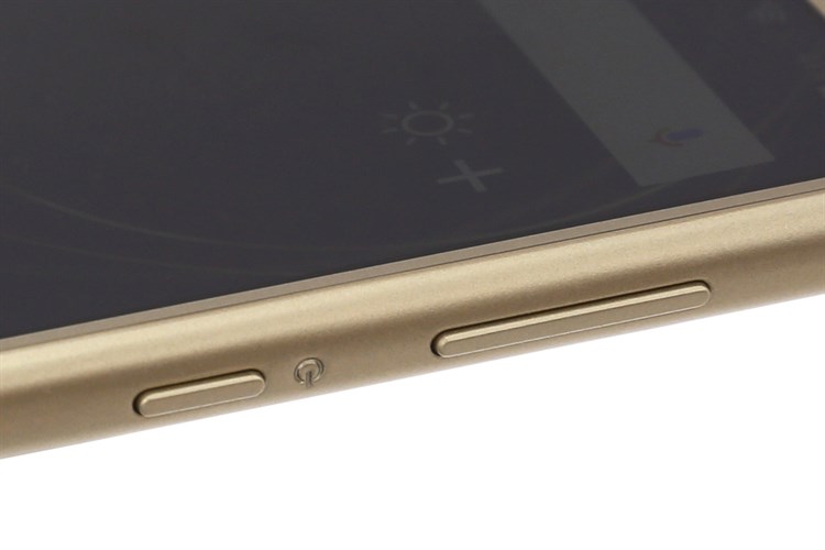 Điện thoại Sony Xperia L2