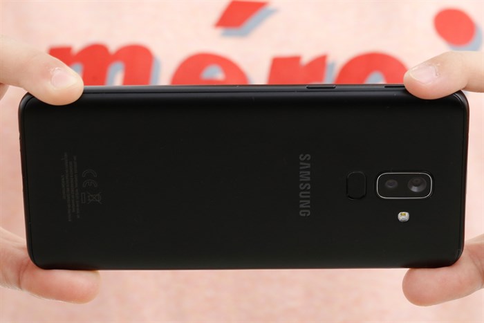 Điện thoại Samsung Galaxy J8