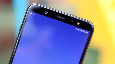Cụm camera trước của điện thoại Samsung Galaxy J8