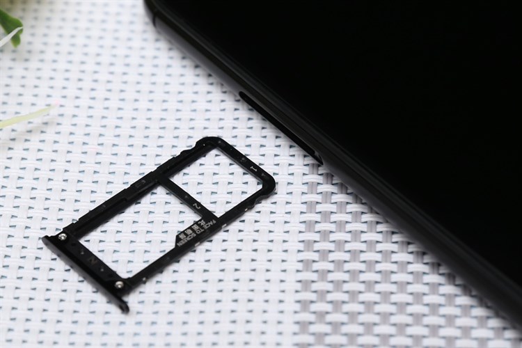 Điện thoại Xiaomi Redmi Note 5 Màu Đen