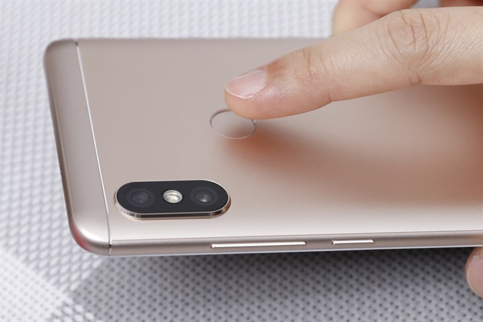 Điện thoại Xiaomi Redmi Note 5 Màu Vàng đồng