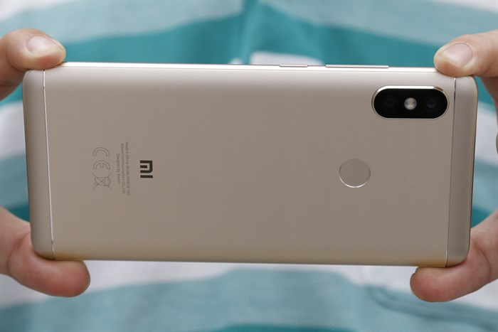 Điện thoại Xiaomi Redmi Note 5 Màu Vàng đồng