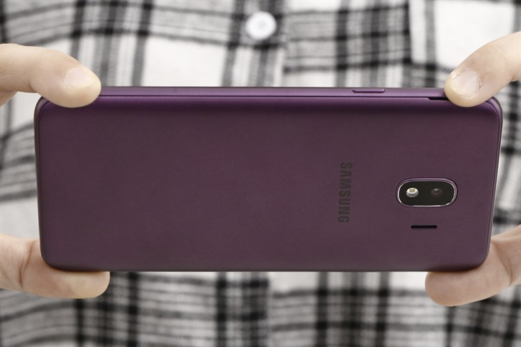 Điện thoại Samsung Galaxy J4