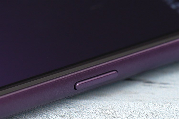 Điện thoại Samsung Galaxy J4