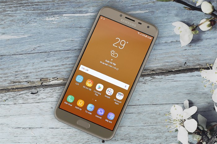 Điện thoại Samsung Galaxy J4 Màu Vàng đồng