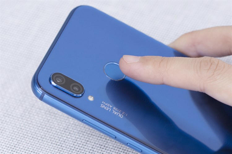 Điện thoại Huawei Nova 3e