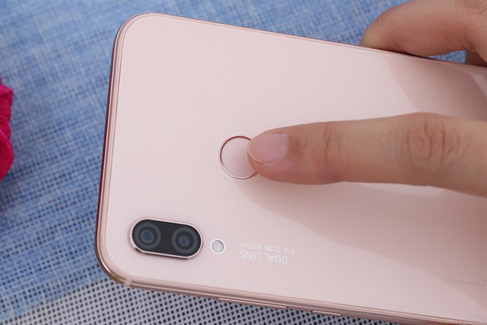 Điện thoại Huawei Nova 3e