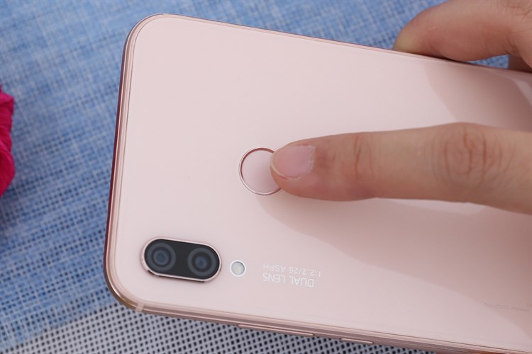 Điện thoại Huawei Nova 3e
