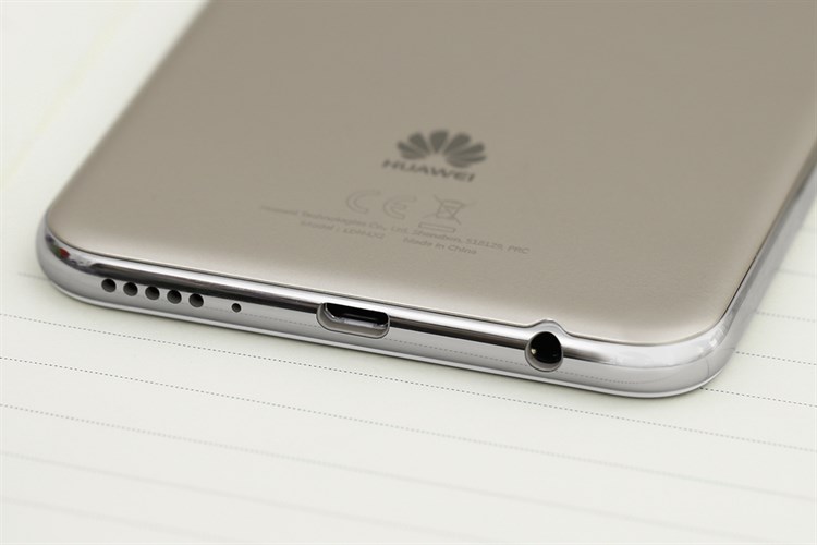 Điện thoại Huawei Y7 Pro (2018)