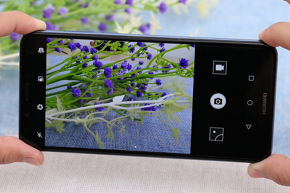 Điện thoại Huawei Y7 Pro (2018)