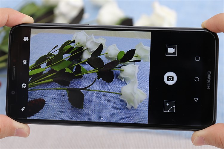 Điện thoại Huawei Y7 Pro (2018)