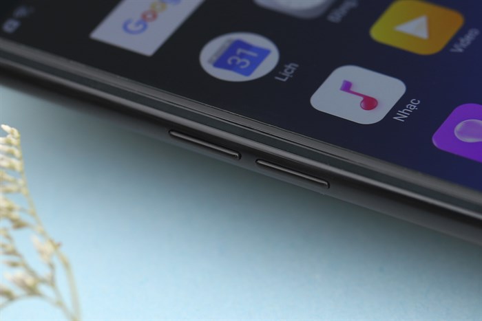 Điện thoại OPPO F7 Youth