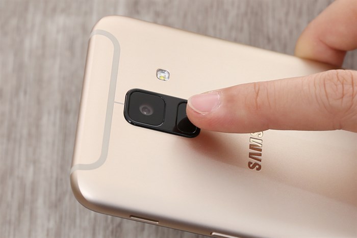 Điện thoại Samsung Galaxy A6 (2018)