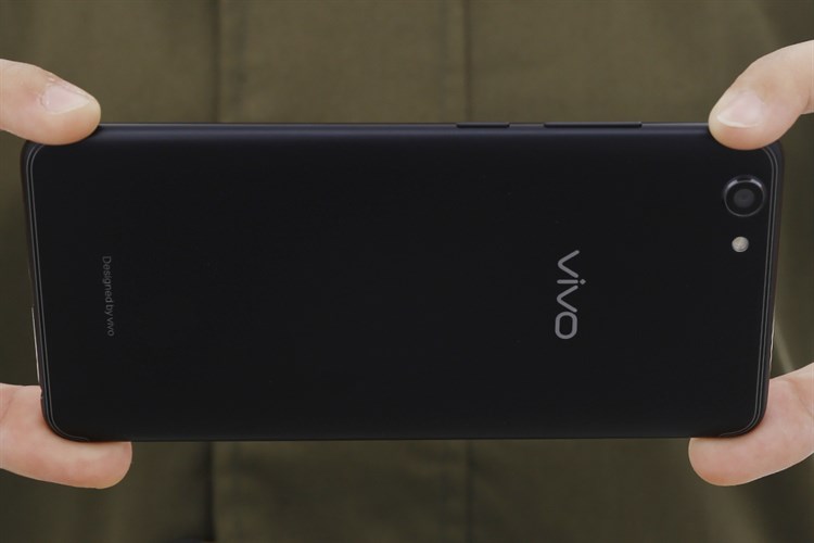 Điện thoại Vivo Y71 Màu Đen