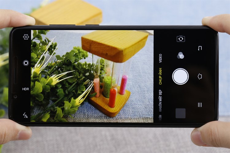 Điện thoại Vivo Y71 Màu Đen