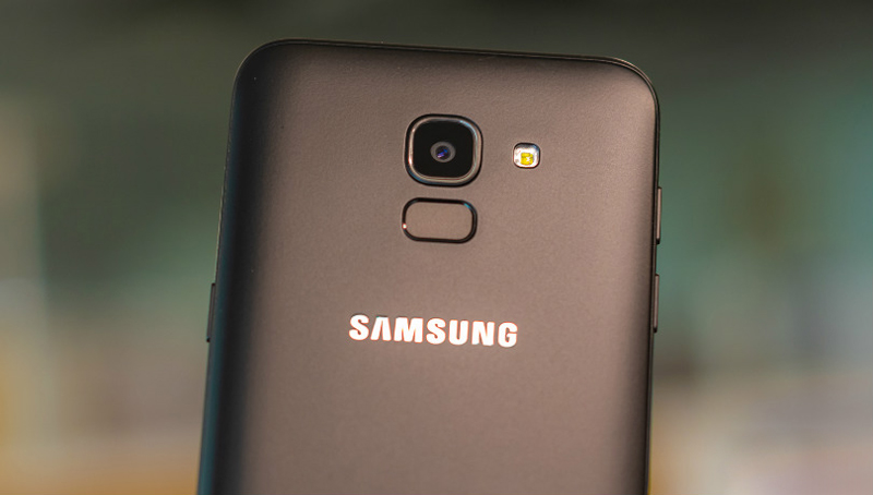 Camera sau của điện thoại Samsung Galaxy J6