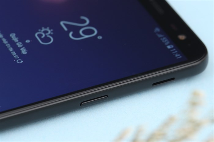 Điện thoại Samsung Galaxy J6