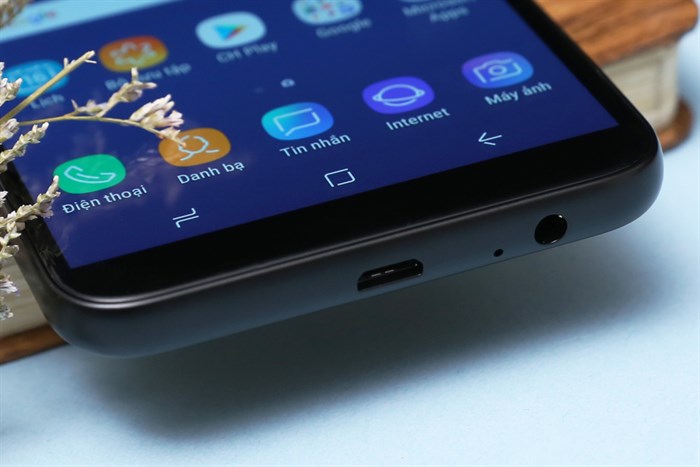 Điện thoại Samsung Galaxy J6