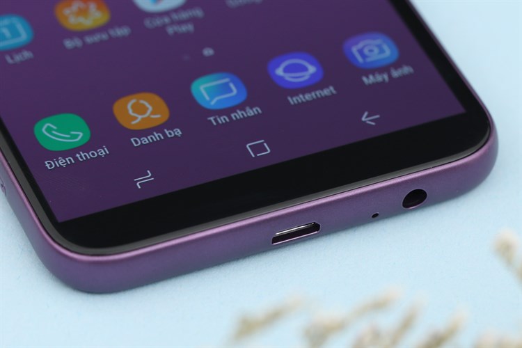 Điện thoại Samsung Galaxy J6