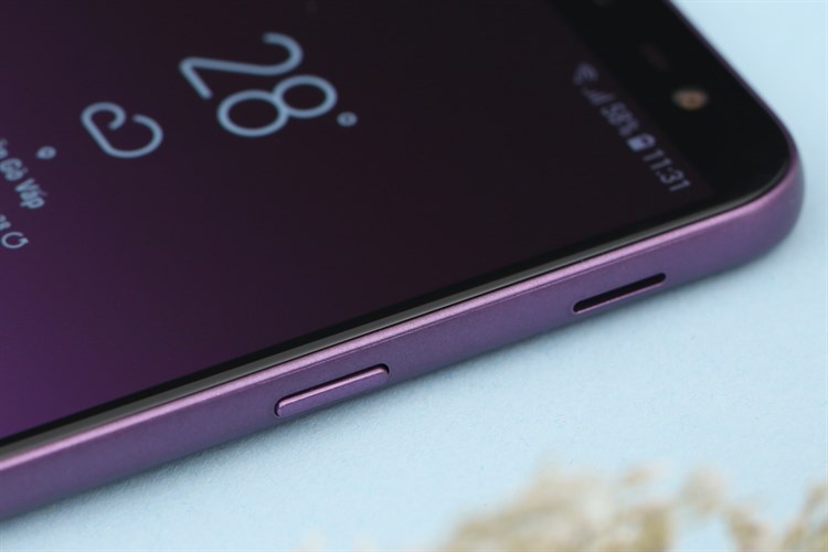 Điện thoại Samsung Galaxy J6