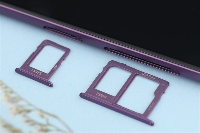 Điện thoại Samsung Galaxy J6