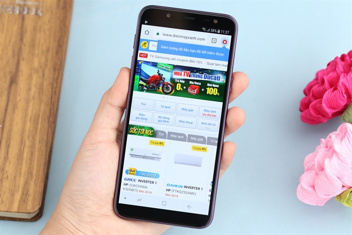 Điện thoại Samsung Galaxy J6