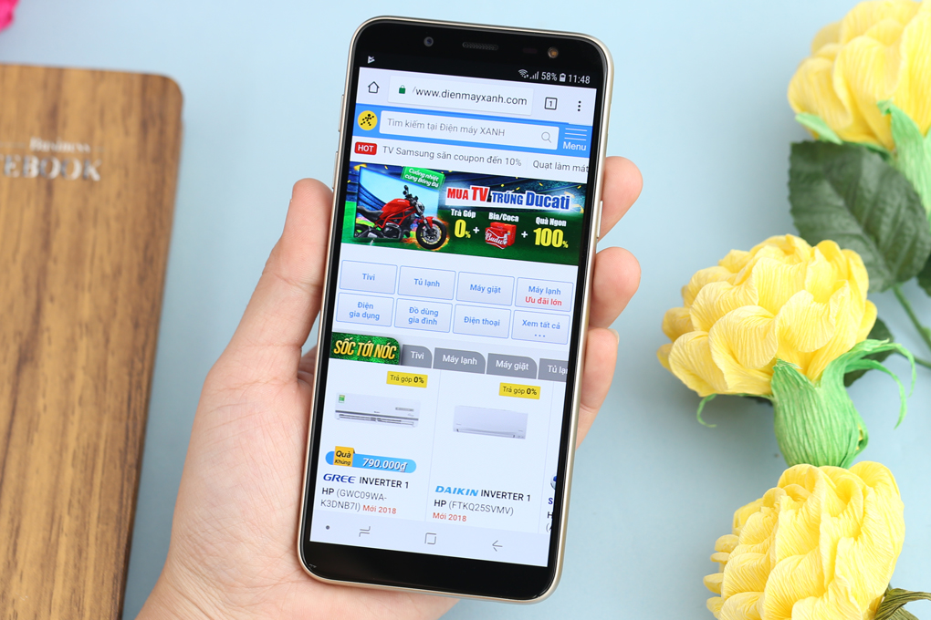 Điện thoại Samsung Galaxy J6