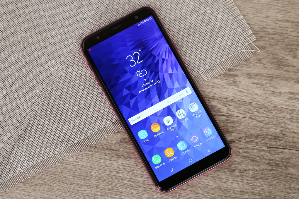Điện thoại Samsung Galaxy J4+