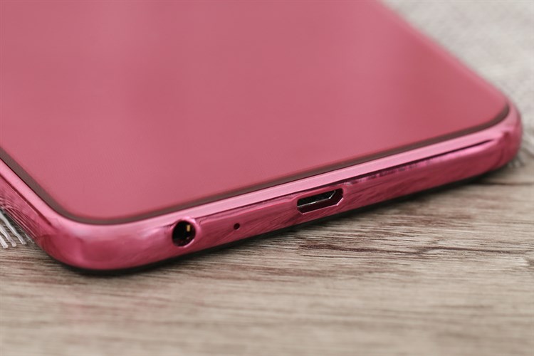 Điện thoại Samsung Galaxy J4+