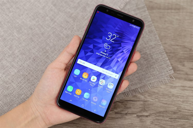 Điện thoại Samsung Galaxy J4+