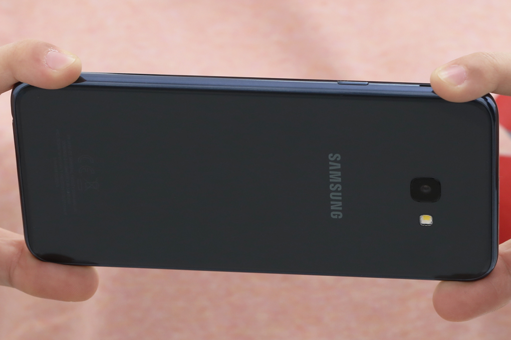 Điện thoại Samsung Galaxy J4+