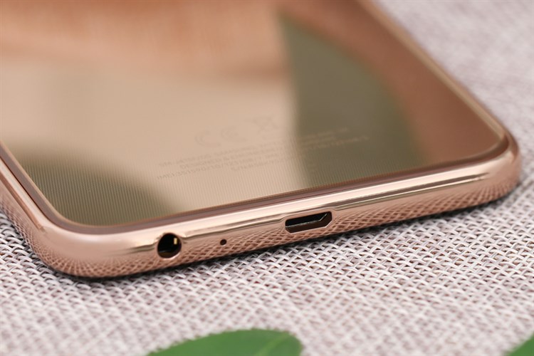 Điện thoại Samsung Galaxy J4+