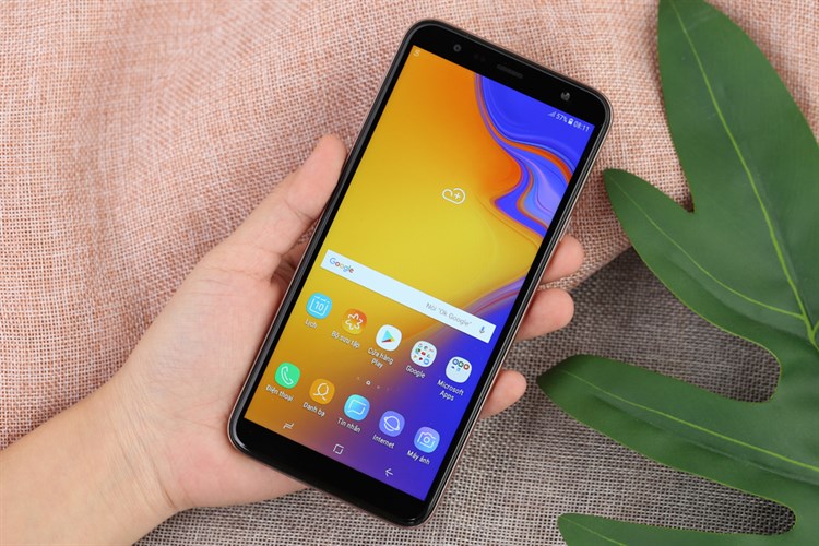 Điện thoại Samsung Galaxy J4+