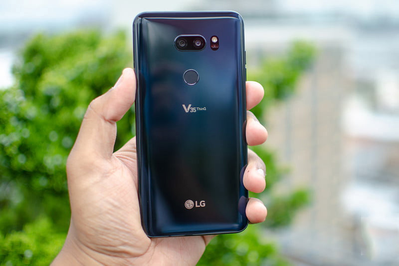 LG V35 ThinQ thu hút mọi ánh nhìn