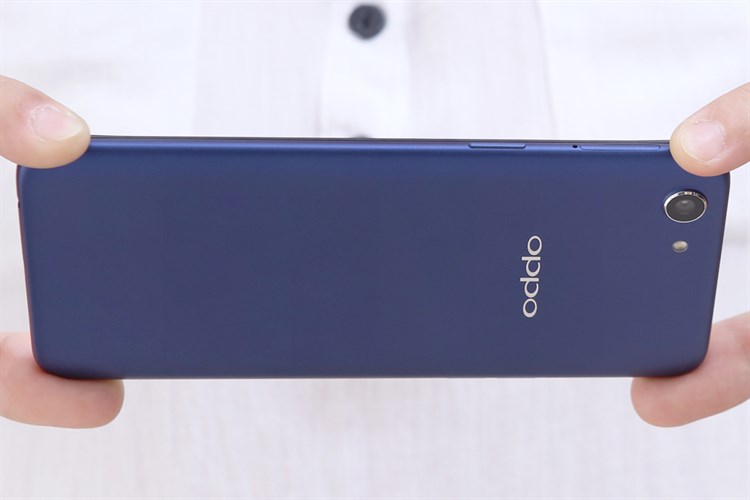 Điện thoại OPPO A83 2018 (không tai nghe)