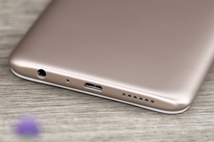 Điện thoại OPPO A83 2018 (không tai nghe)