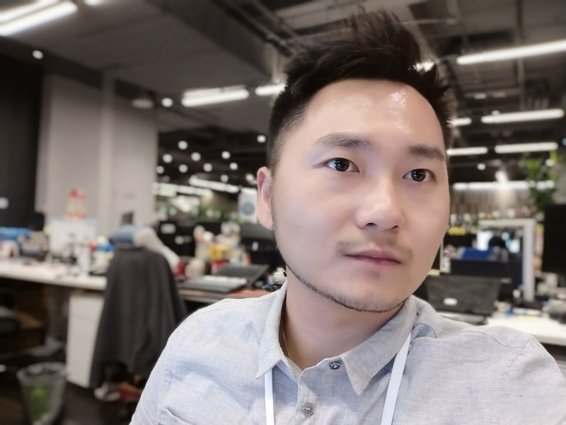 Ảnh selfie từ Samsung Galaxy A8 Star Ảnh selfie từ Samsung Galaxy A8 Star