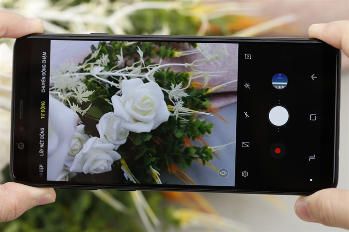 Điện thoại Samsung Galaxy A8 Star Màu Đen