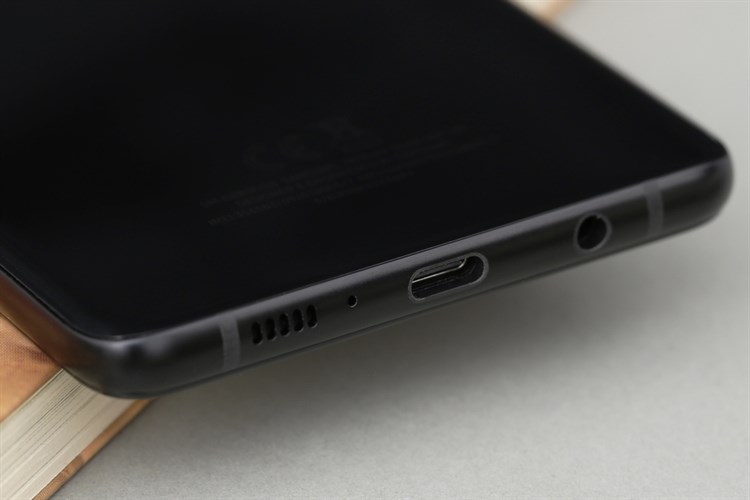 Điện thoại Samsung Galaxy A8 Star Màu Đen