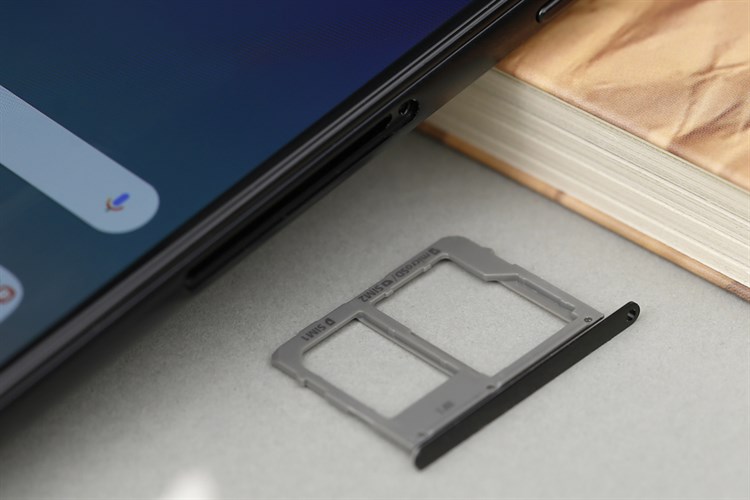 Điện thoại Samsung Galaxy A8 Star Màu Đen