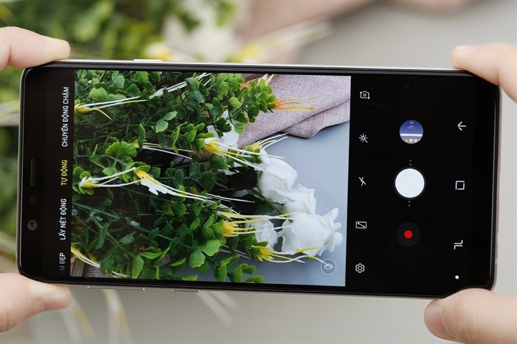 Điện thoại Samsung Galaxy A8 Star Màu Trắng