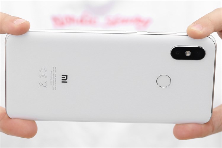 Điện thoại Xiaomi Mi 8 Màu Trắng