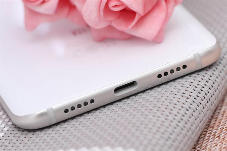 Điện thoại Xiaomi Mi 8 Màu Trắng